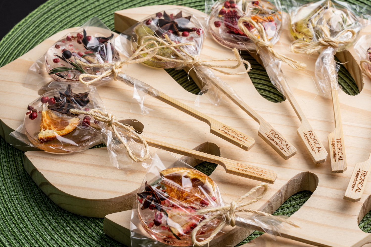 Pirulitos de Cristal com Frutas e Especiarias - Tropical Especiarias
